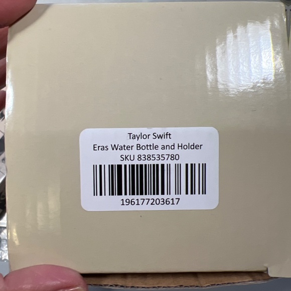 Taylor Swift Eras Tour VIP box and water bottle - Picture 5 of 10